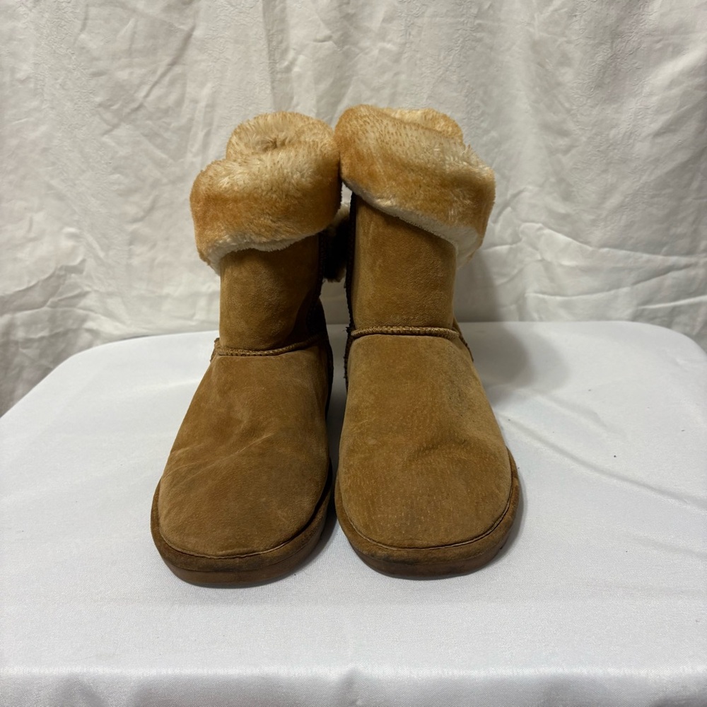 Lamo Tan Suede Boots with Plush Lining